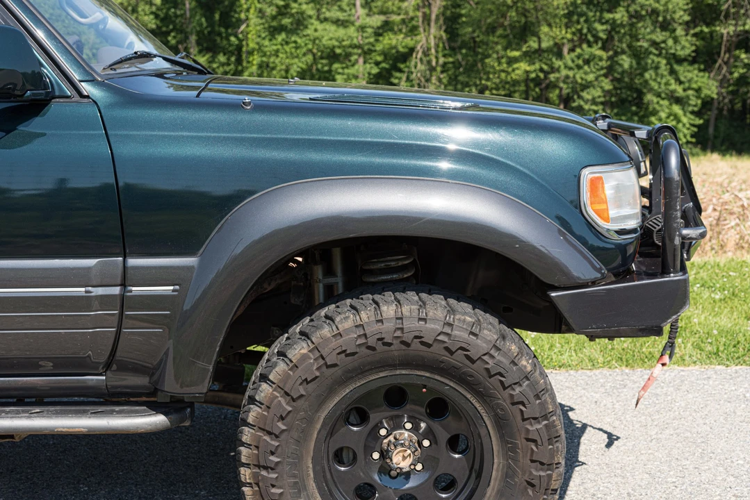 1997 Lexus LX 1st Gen - Image 30 of 31