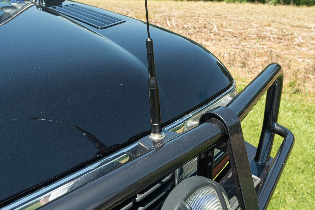 1997 Lexus LX 1st Gen - Image 17 of 31