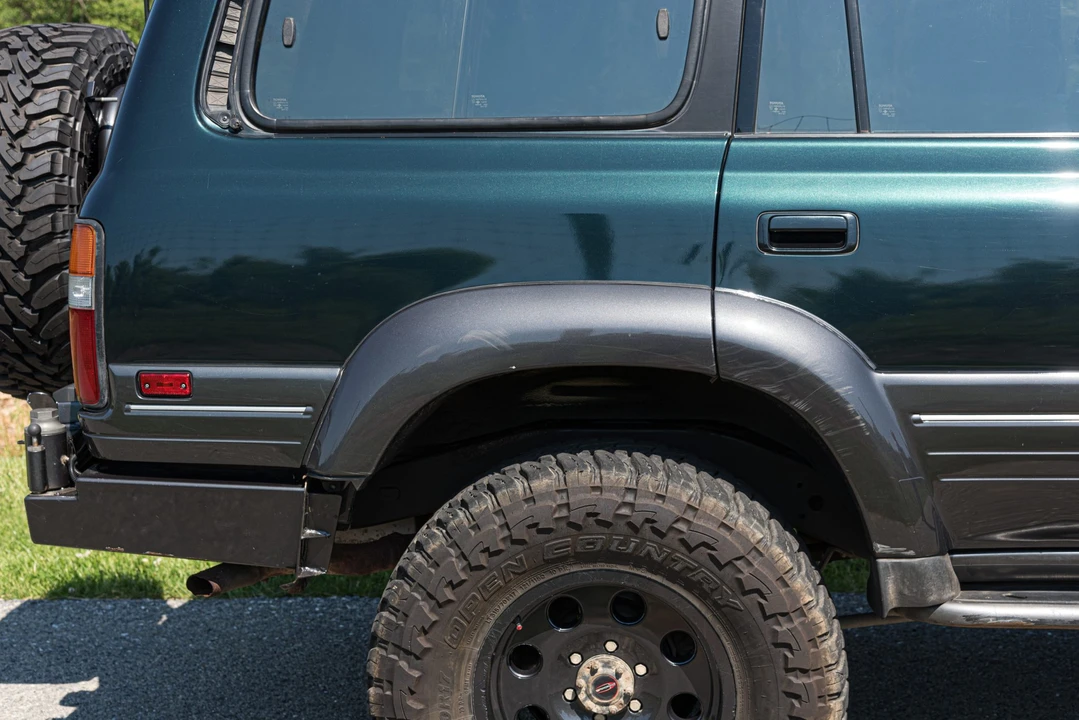 1997 Lexus LX 1st Gen - Image 26 of 31