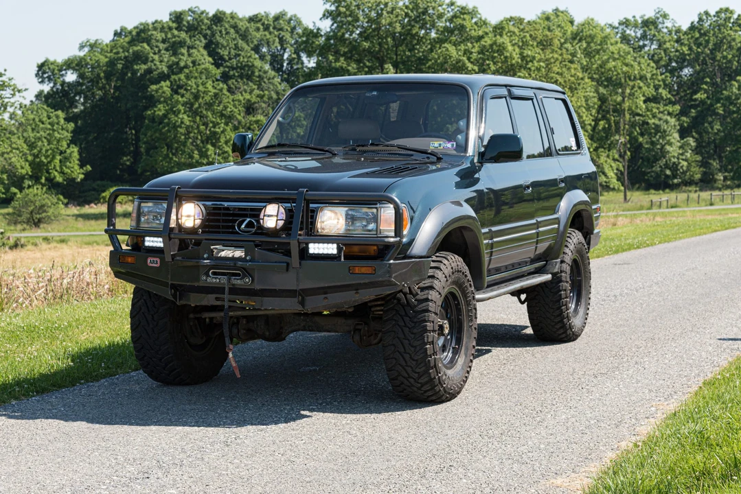 1997 Lexus LX 1st Gen - Image 11 of 31