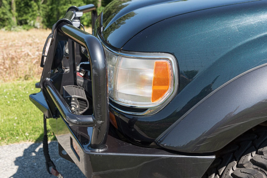 1997 Lexus LX 1st Gen - Image 19 of 31