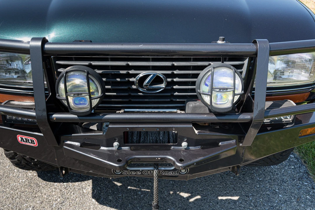 1997 Lexus LX 1st Gen - Image 15 of 31