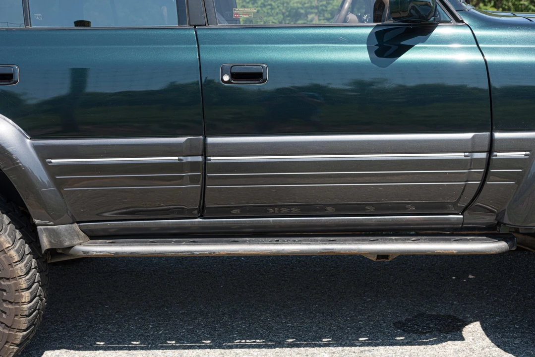1997 Lexus LX 1st Gen - Image 27 of 31