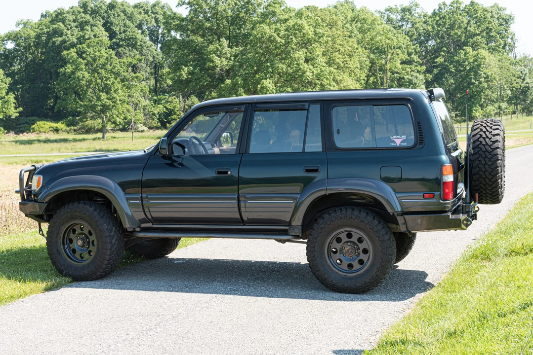1997 Lexus LX 1st Gen - Image 10 of 31