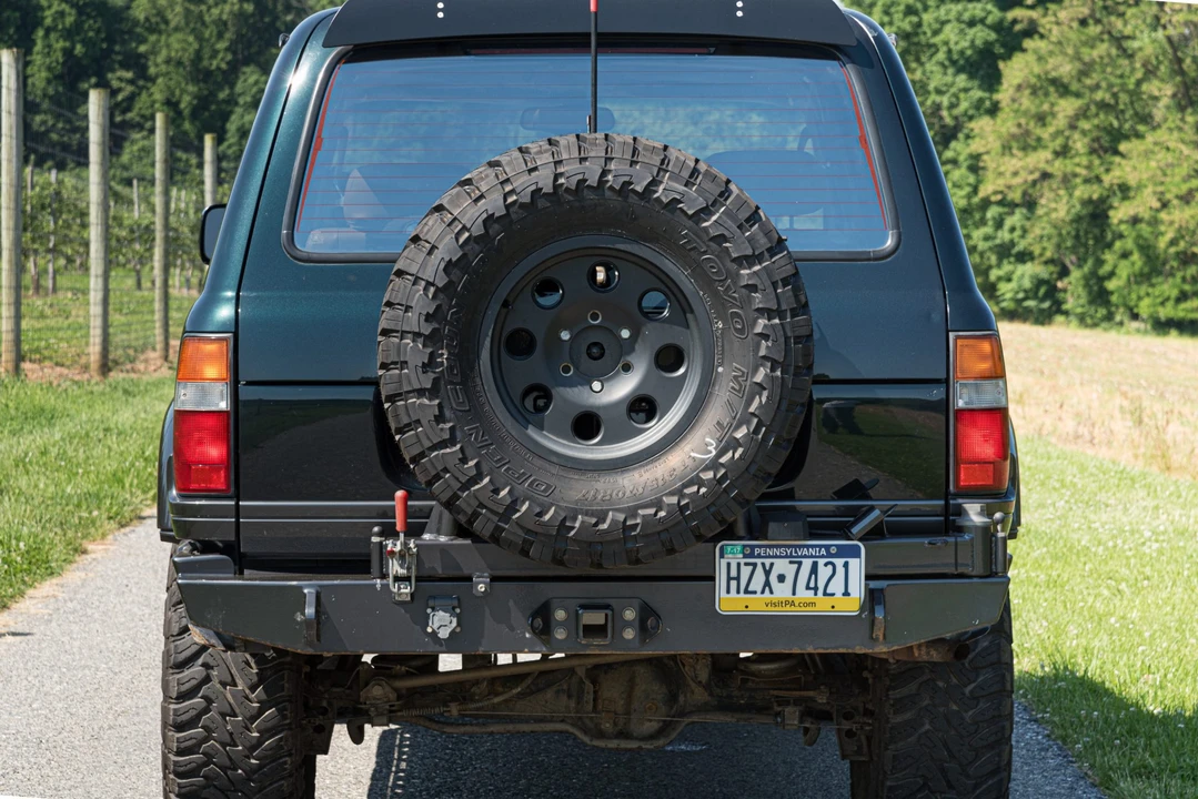 1997 Lexus LX 1st Gen - Image 24 of 31