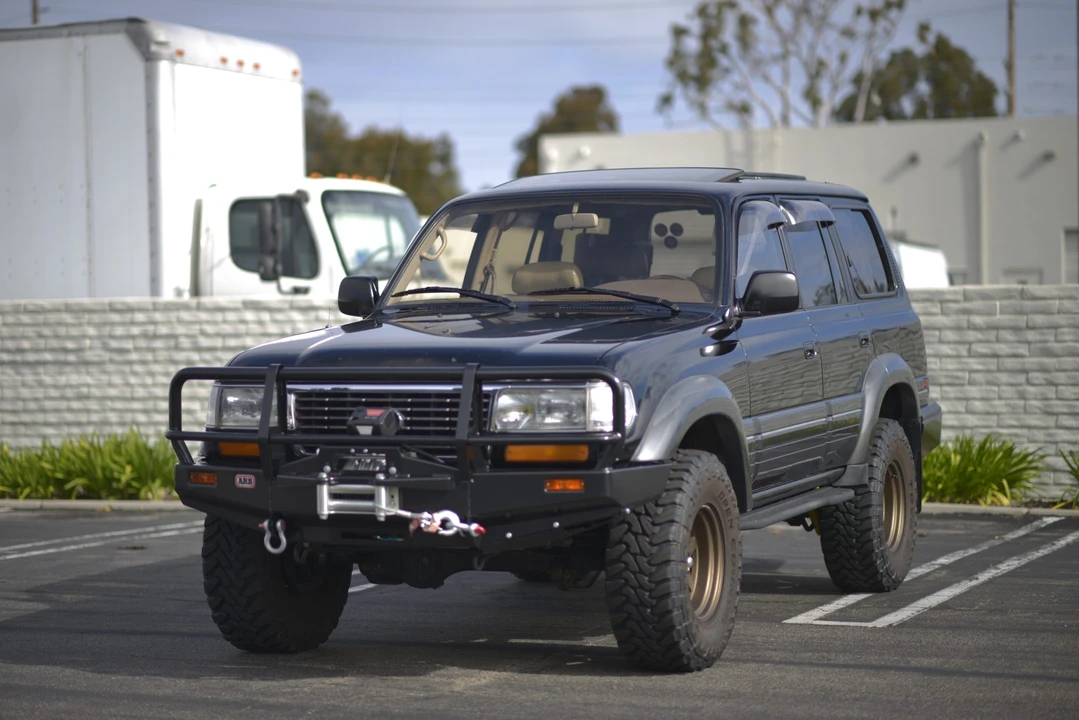 1997 Lexus LX 1st Gen - Image 3 of 31