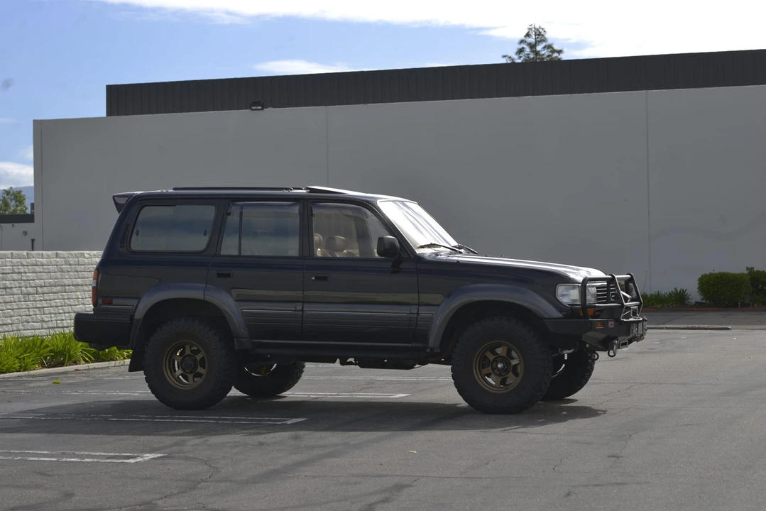 1997 Lexus LX 1st Gen - Image 8 of 31