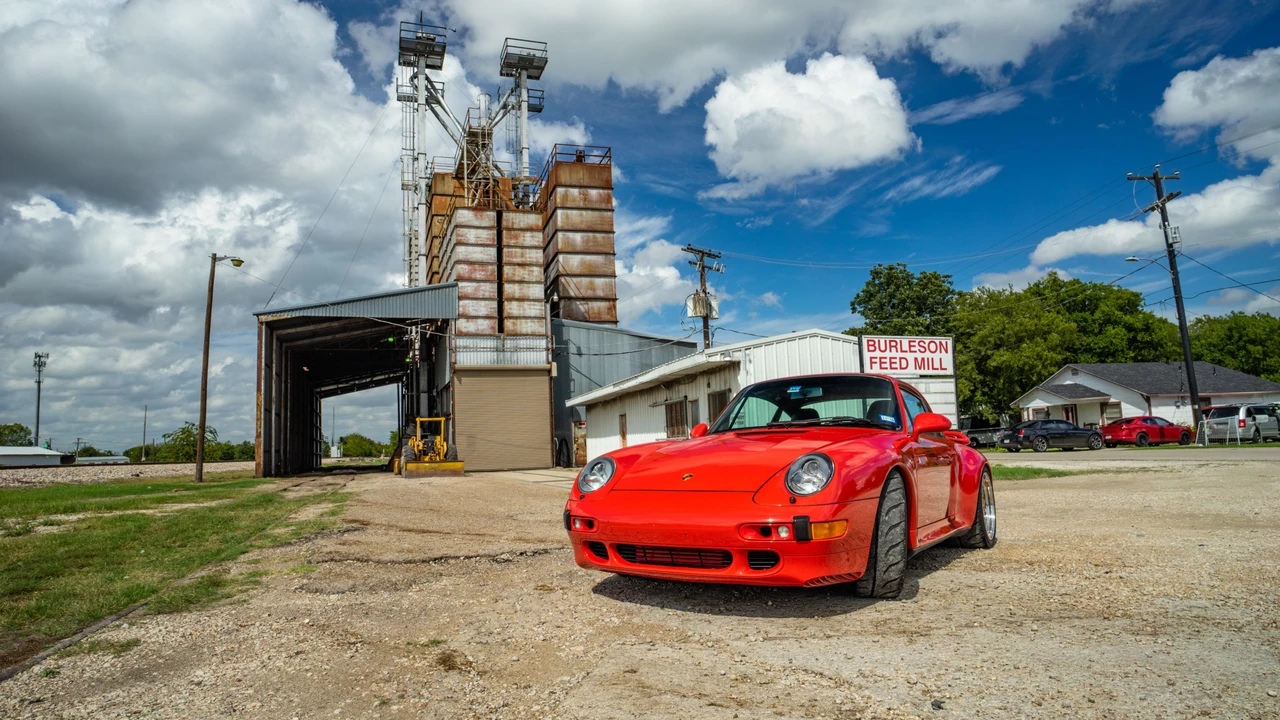 1997 Porsche 993 Carrera 4S - Image 2 of 31