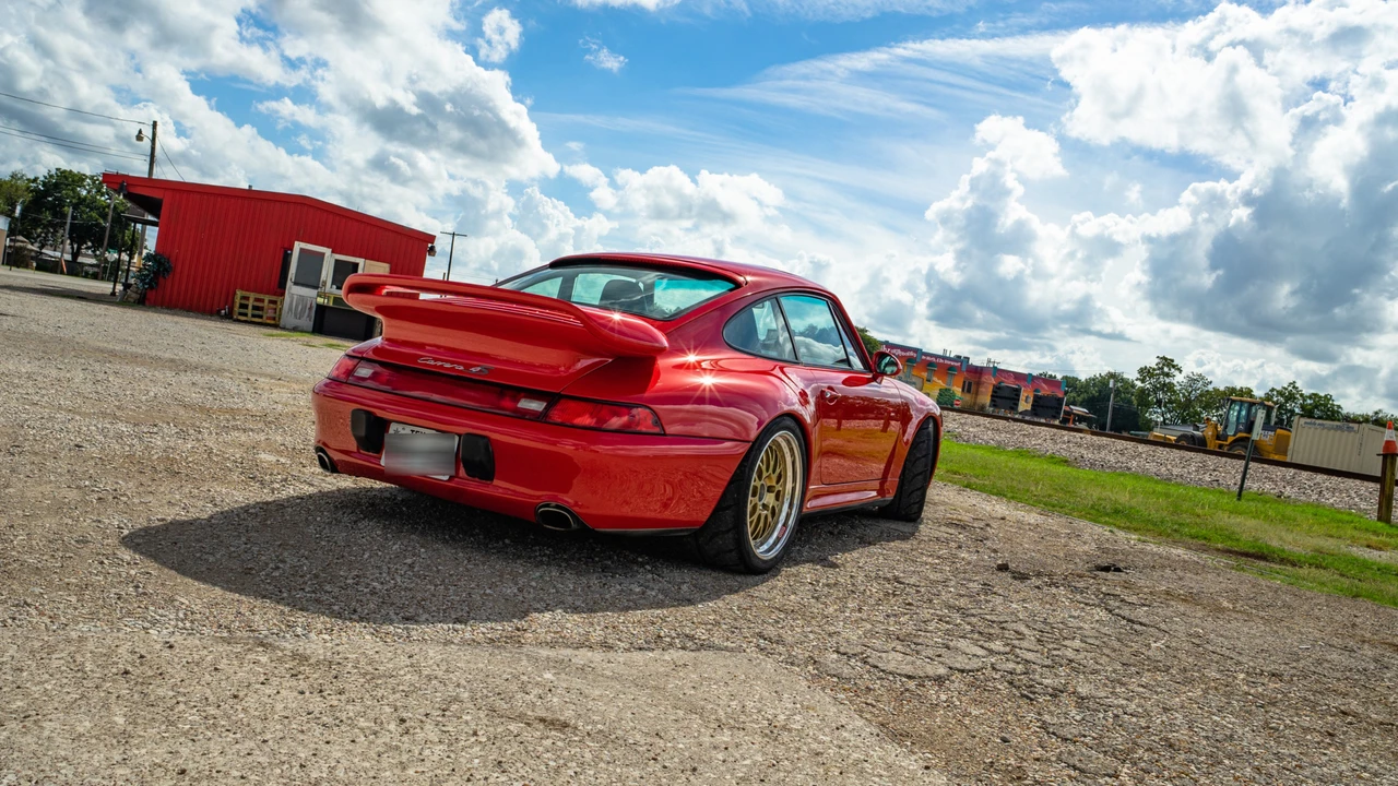 1997 Porsche 993 Carrera 4S - Image 11 of 31