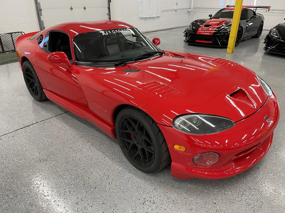 1998 Dodge Viper GTS 2nd Gen - Image 2 of 31