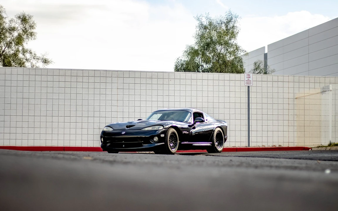 1999 Dodge Viper GTS 2nd Gen - Image 2 of 31
