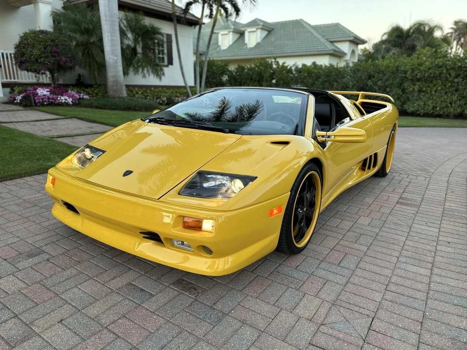 1999 Lamborghini Diablo VT - Image 11 of 31