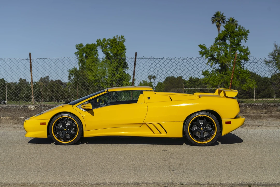 1999 Lamborghini Diablo VT - Image 13 of 31