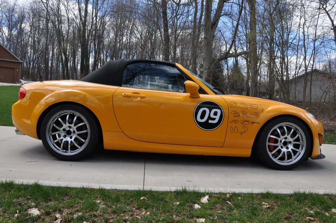2009 Mazda NC MX-5 Miata - Image 12 of 31