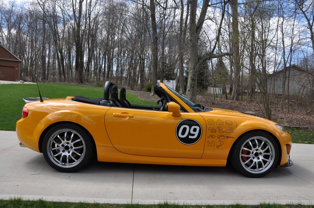 2009 Mazda NC MX-5 Miata - Image 11 of 31
