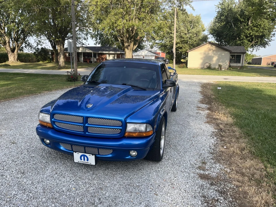 2000 Dodge Dakota 2nd Gen - Image 2 of 31