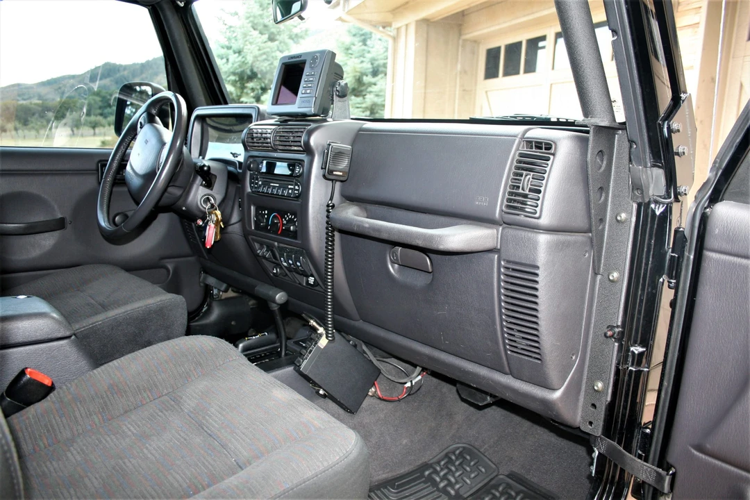 2000 Jeep TJ Wrangler - Image 30 of 31
