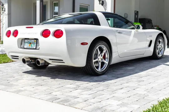 2001 Chevrolet Corvette C5 - Image 2 of 8