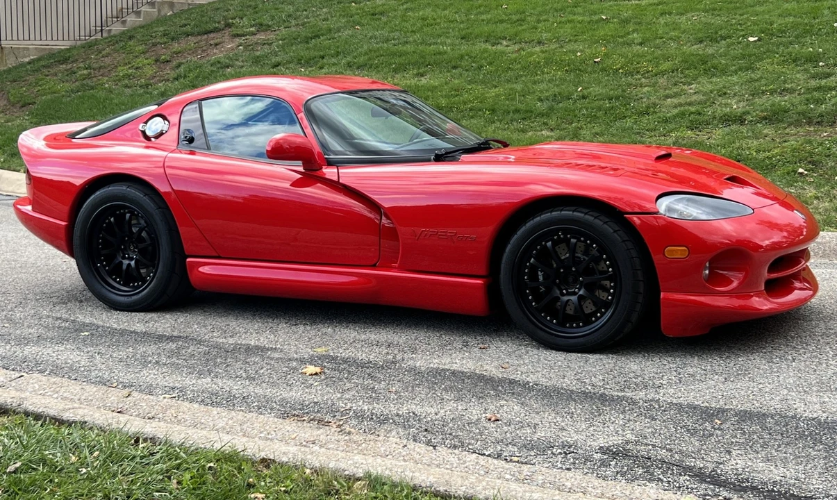2001 Dodge Viper GTS 2nd Gen - Image 25 of 31