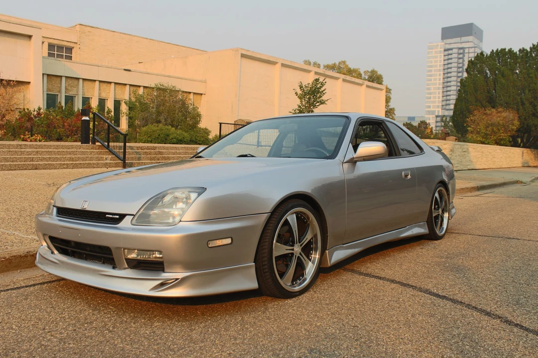 2001 Honda Prelude 5th Gen - Image 2 of 31