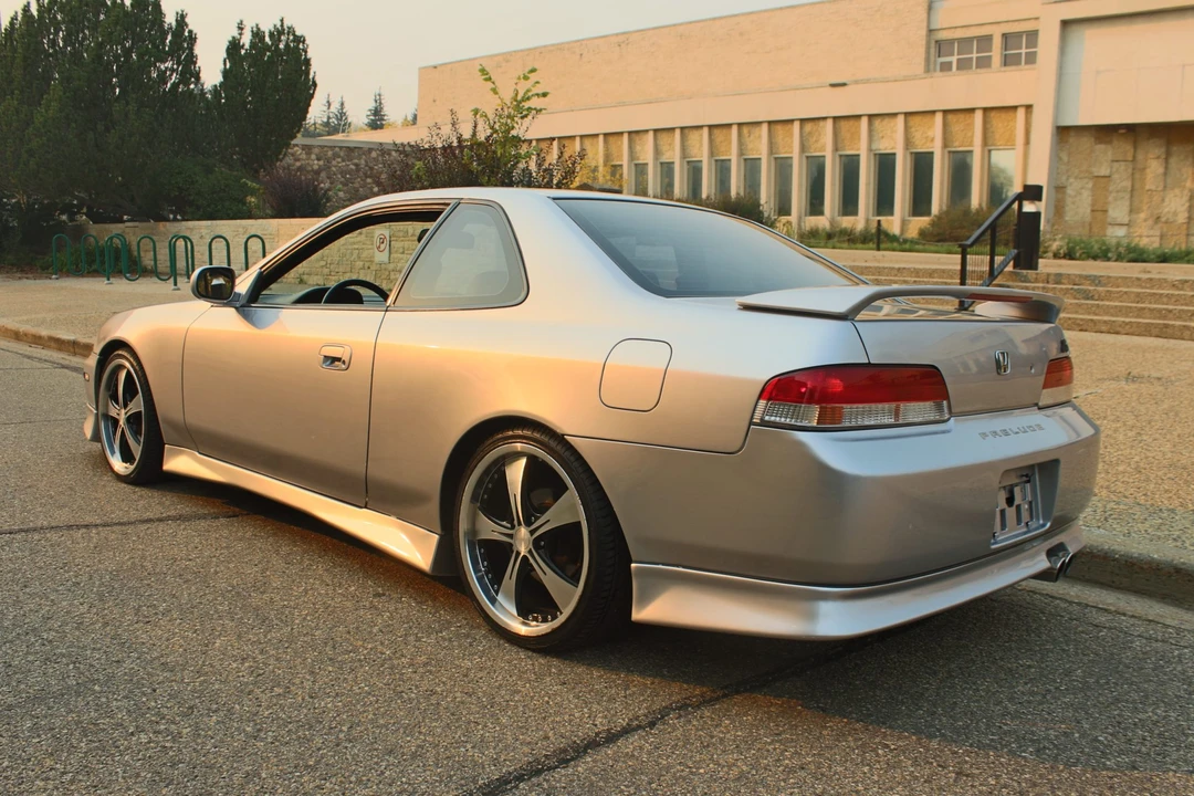 2001 Honda Prelude 5th Gen - Image 12 of 31