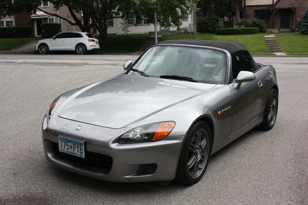 2001 Honda AP1 S2000 - Image 2 of 31