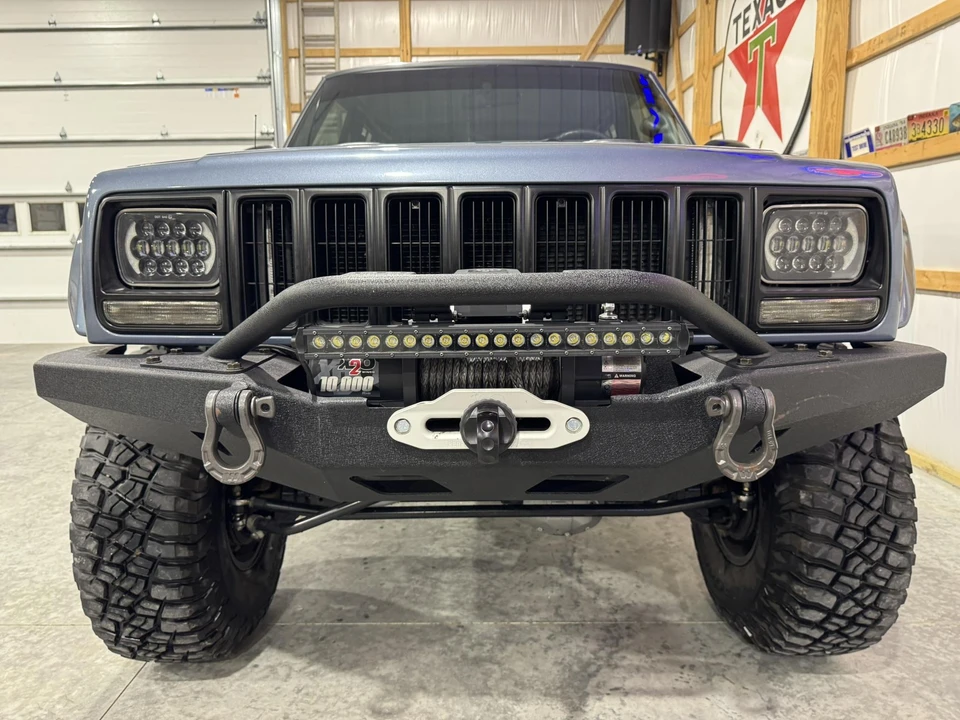2001 Jeep XJ Cherokee - Image 16 of 31