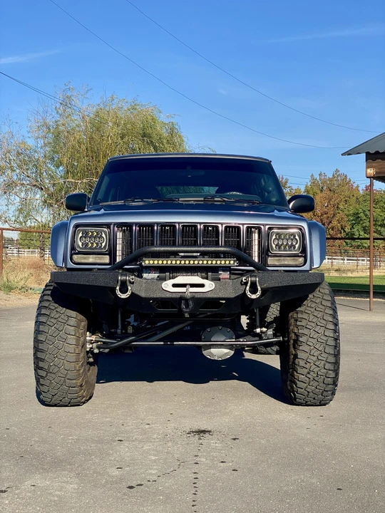 2001 Jeep XJ Cherokee - Image 3 of 31