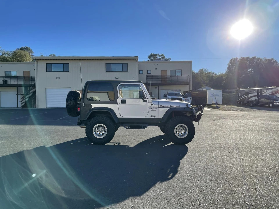 2002 Jeep TJ Wrangler - Image 10 of 31