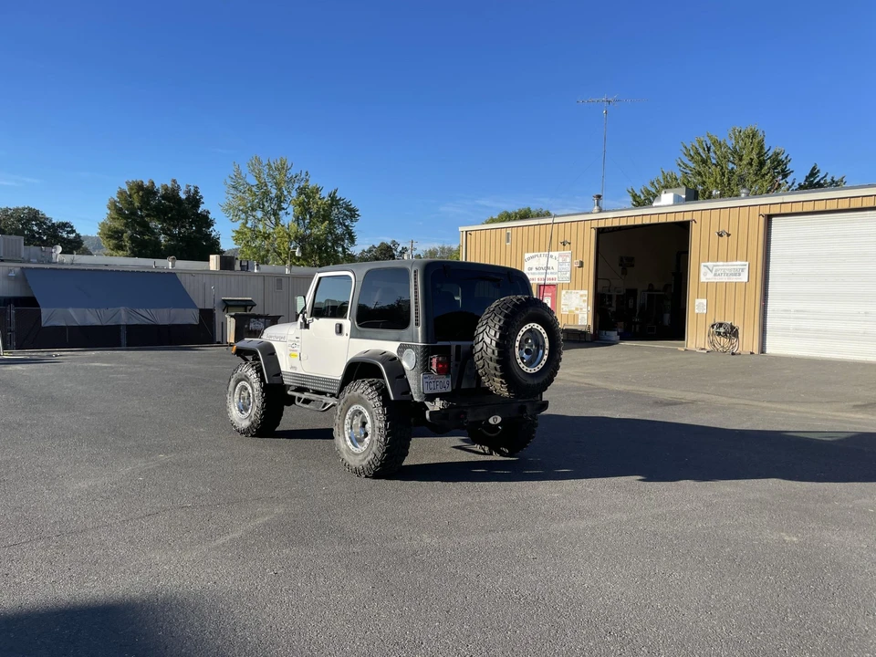 2002 Jeep TJ Wrangler - Image 4 of 31