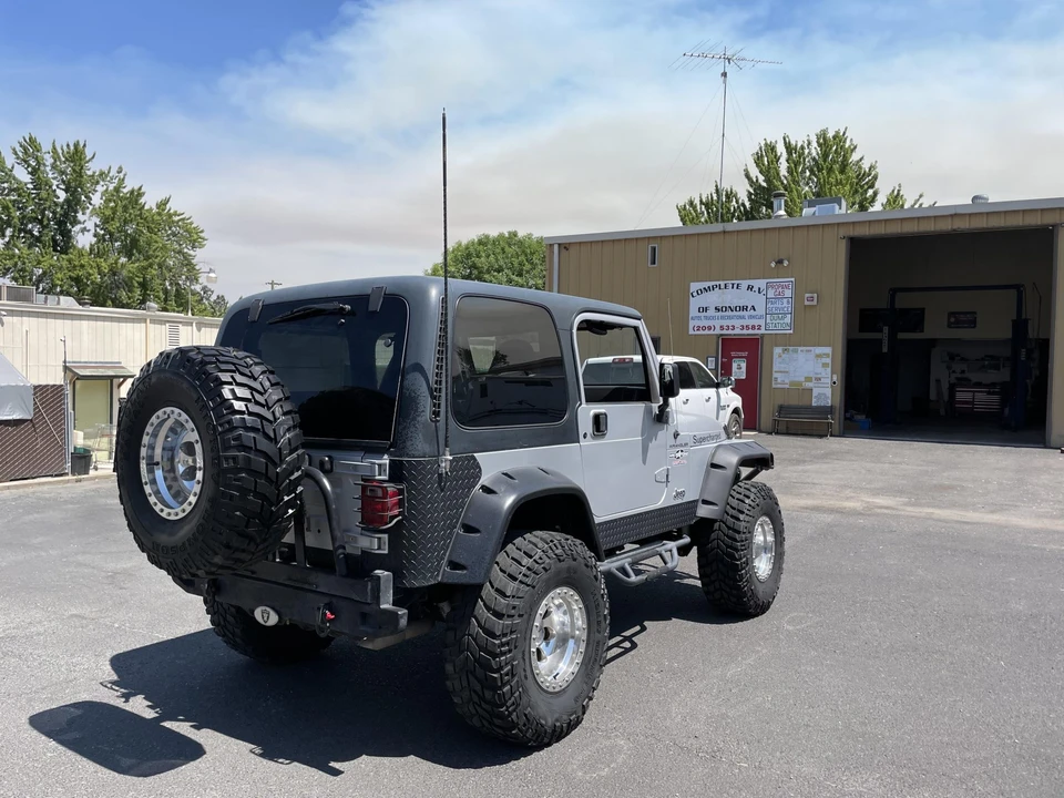 2002 Jeep TJ Wrangler - Image 17 of 31