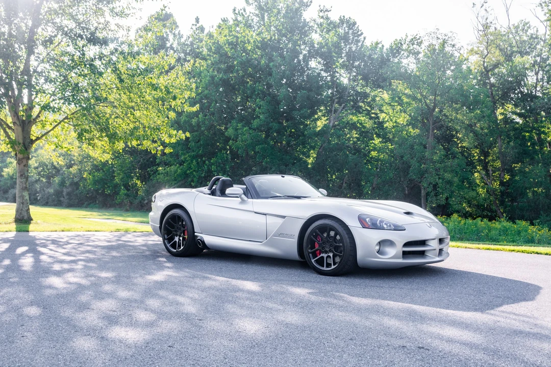 2003 Dodge Viper 3rd Gen - Image 15 of 31