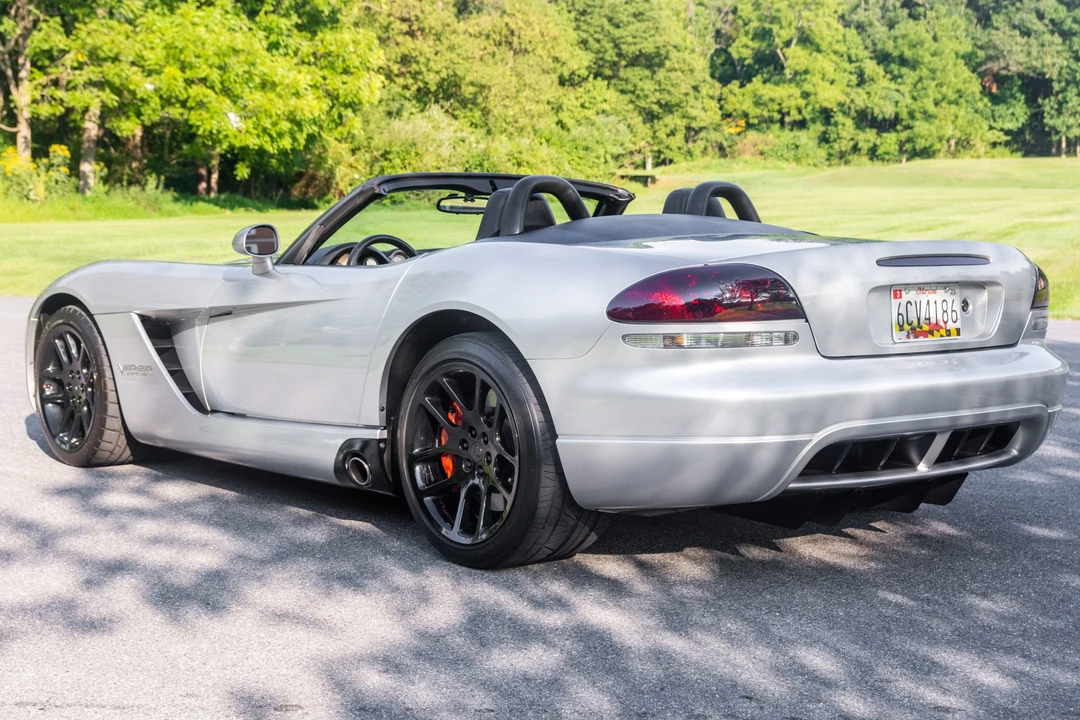 2003 Dodge Viper 3rd Gen - Image 19 of 31