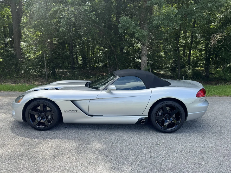 2003 Dodge Viper 3rd Gen - Image 26 of 31