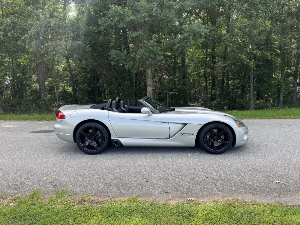 2003 Dodge Viper 3rd Gen - Image 8 of 31