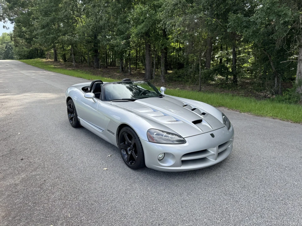 2003 Dodge Viper 3rd Gen - Image 5 of 31