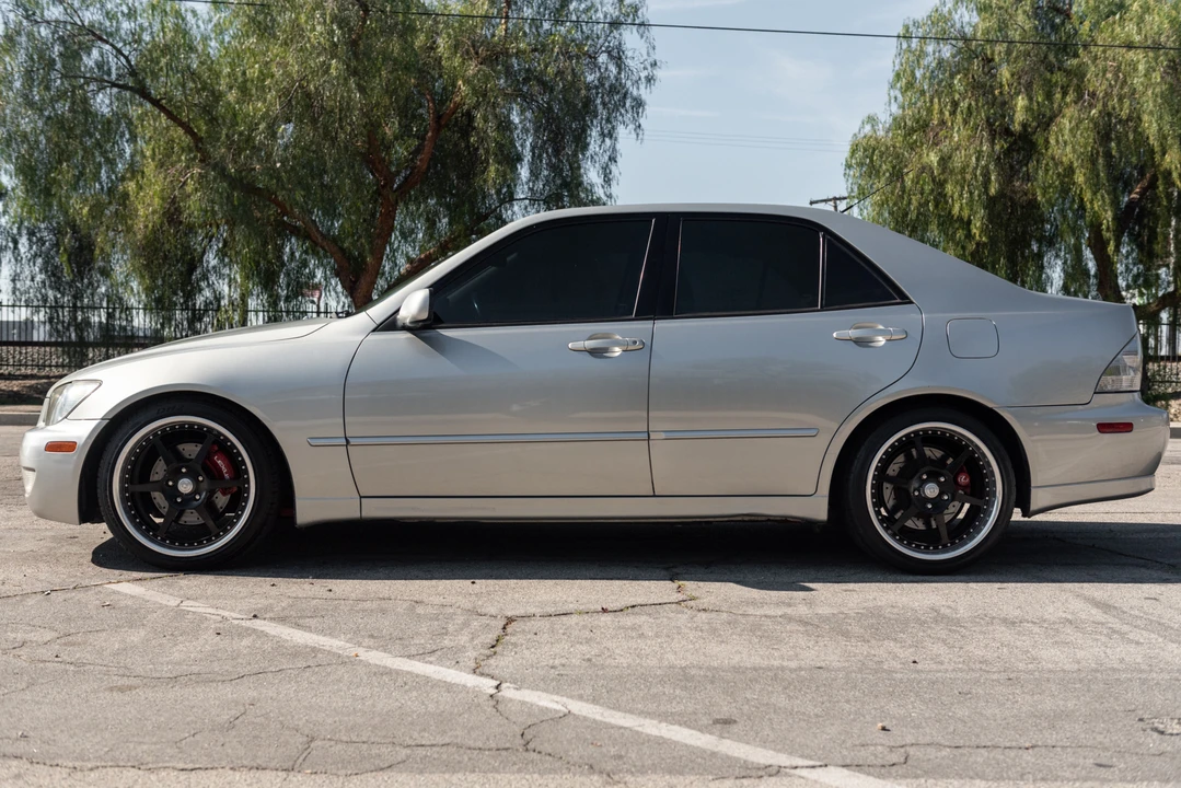 2003 Lexus IS 1st Gen - Image 3 of 31