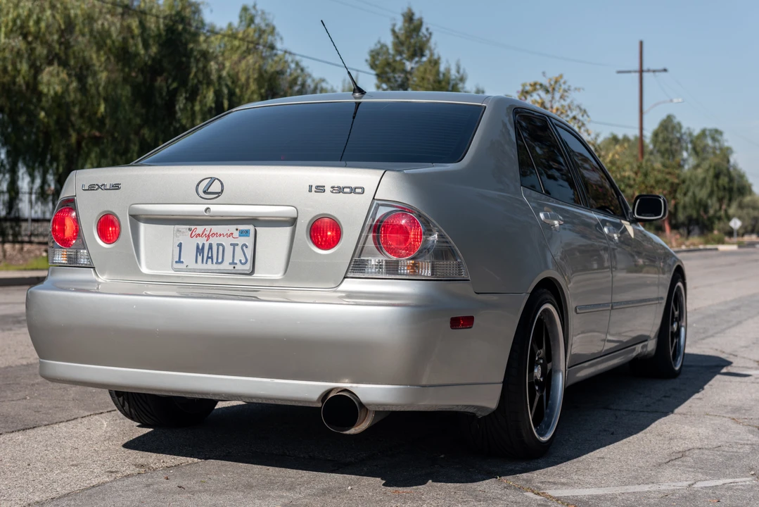 2003 Lexus IS 1st Gen - Image 7 of 31