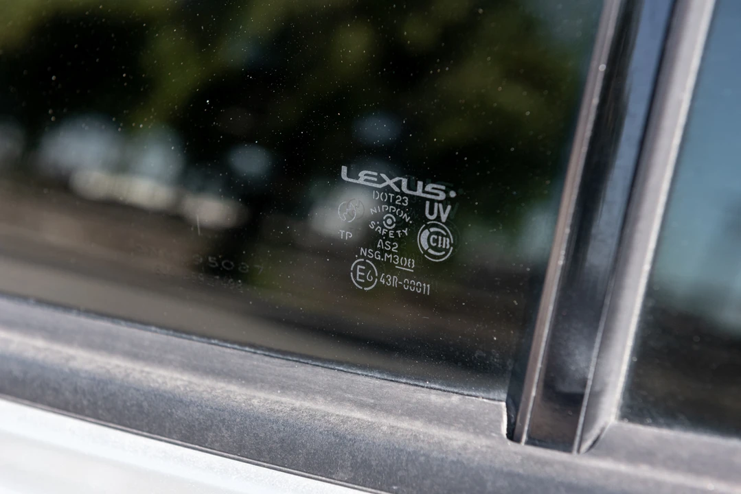 2003 Lexus IS 1st Gen - Image 22 of 31