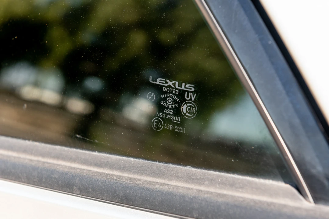 2003 Lexus IS 1st Gen - Image 27 of 31