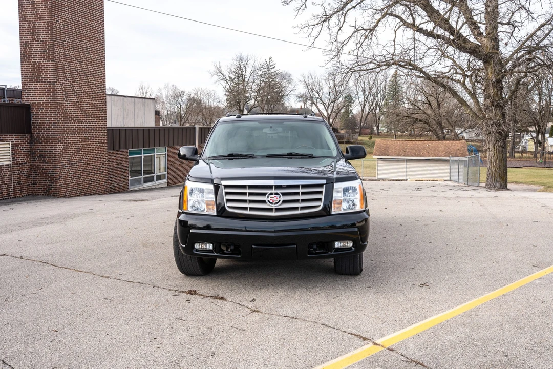 2004 Cadillac Escalade & EXT 2nd Gen - Image 2 of 31