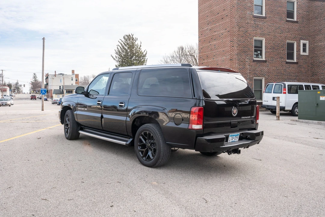 2004 Cadillac Escalade & EXT 2nd Gen - Image 7 of 31