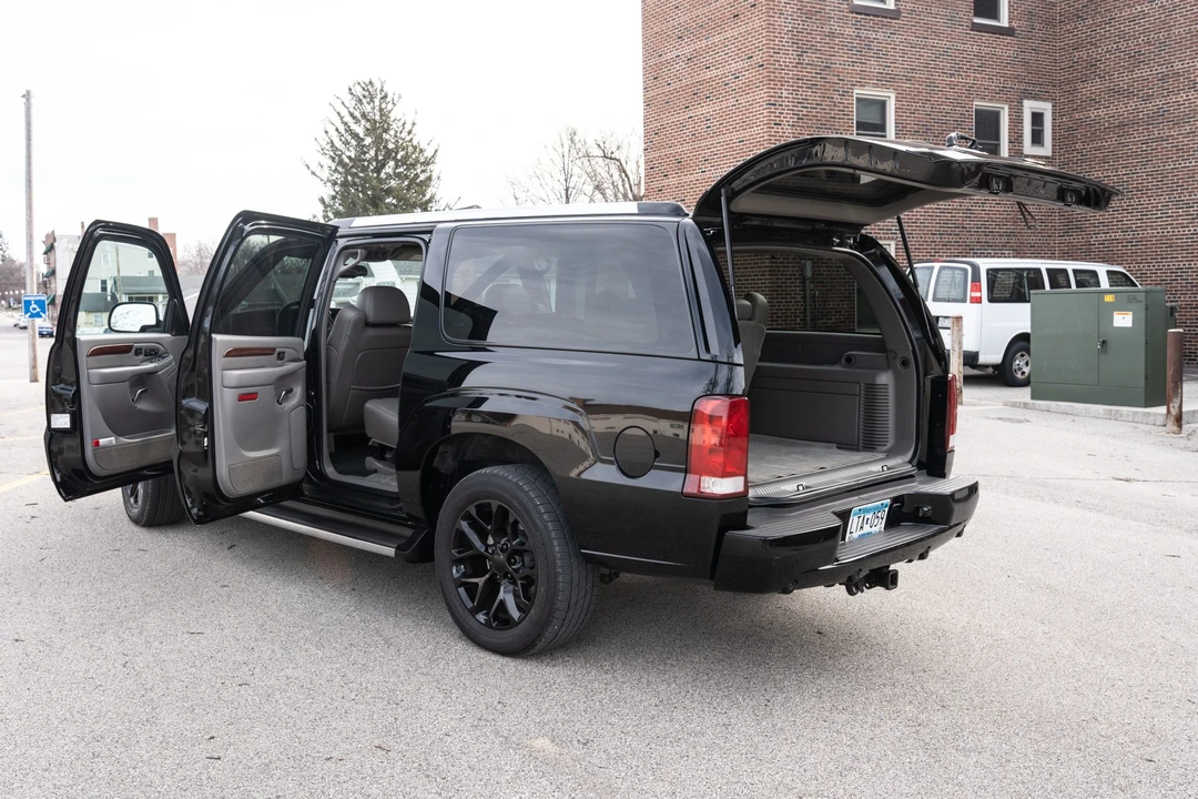 2004 Cadillac Escalade & EXT 2nd Gen - Image 26 of 31