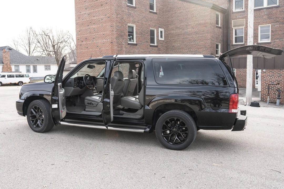 2004 Cadillac Escalade & EXT 2nd Gen - Image 25 of 31