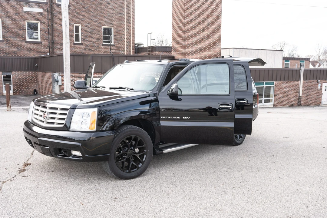 2004 Cadillac Escalade & EXT 2nd Gen - Image 23 of 31
