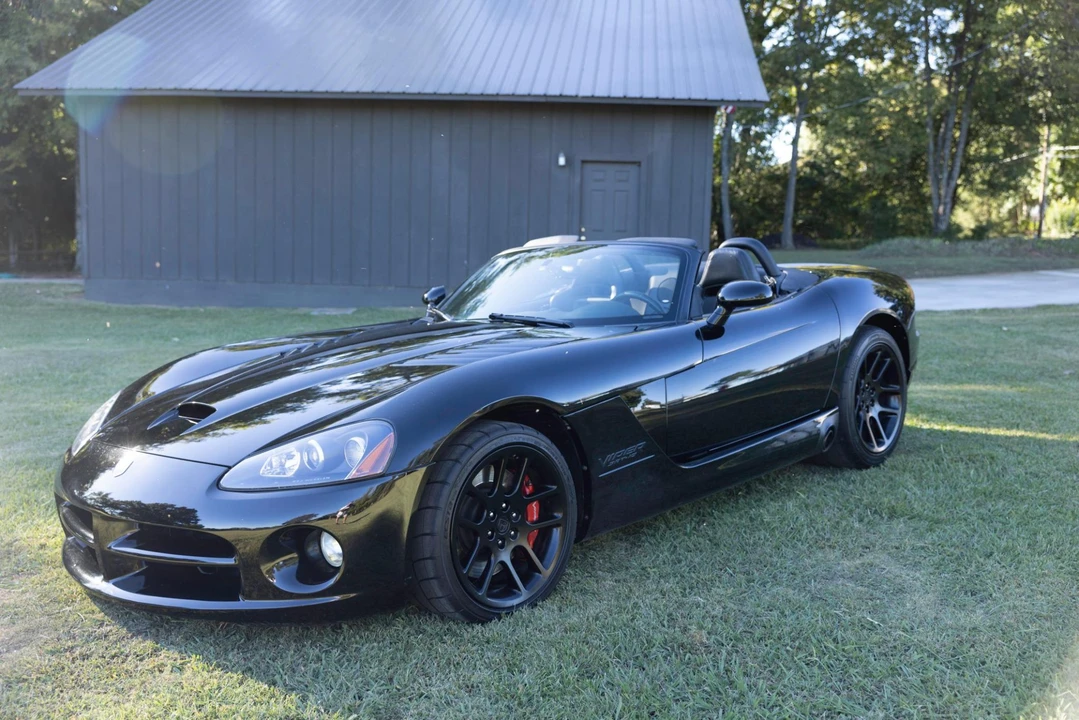 2004 Dodge Viper 3rd Gen - Image 5 of 31