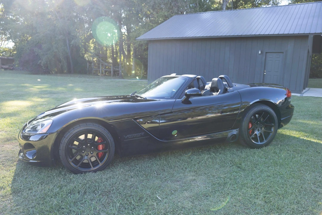 2004 Dodge Viper 3rd Gen - Image 6 of 31