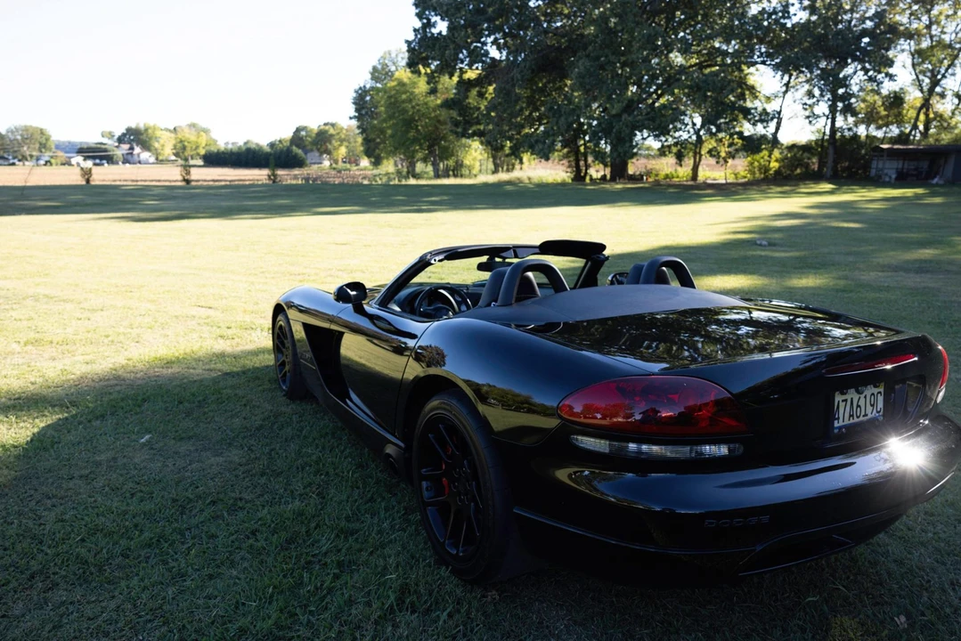 2004 Dodge Viper 3rd Gen - Image 9 of 31