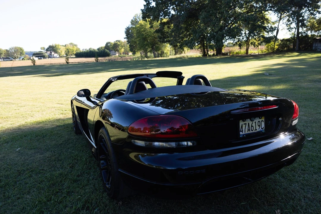2004 Dodge Viper 3rd Gen - Image 11 of 31