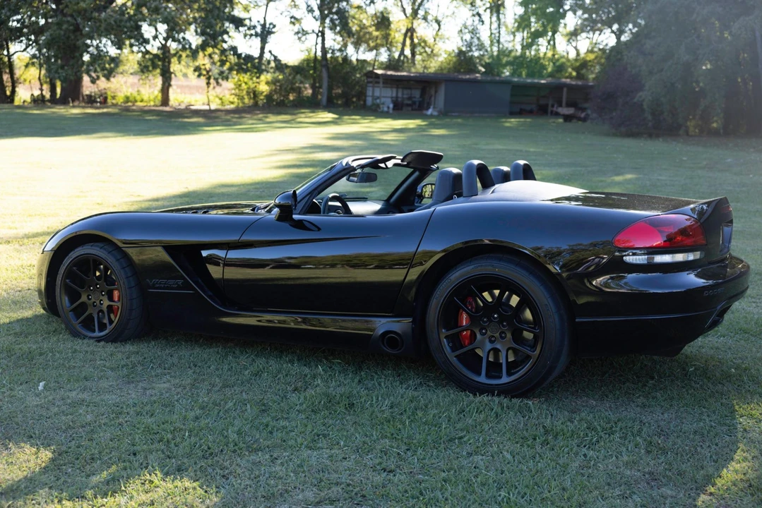 2004 Dodge Viper 3rd Gen - Image 8 of 31